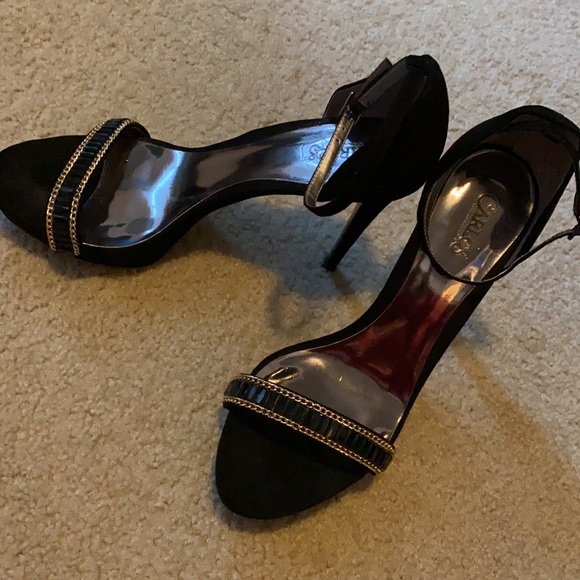 Shoes - Picture 2 of 3